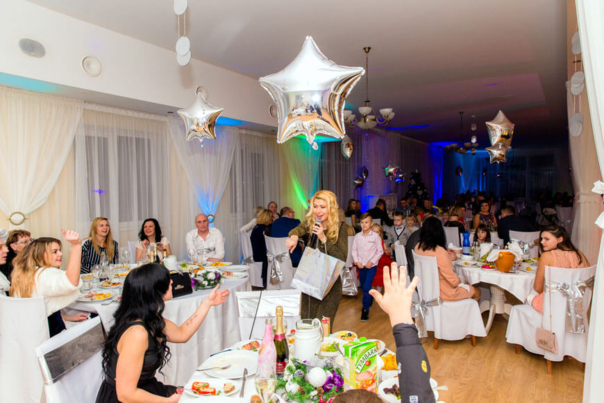 ведущая на свадьбу