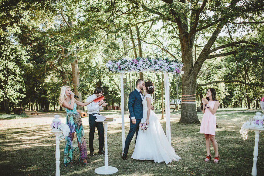 ведущая на свадьбу